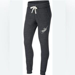 Nike Women’s Sportswear Gym Vintage Gray Jogger Pants Sz Small